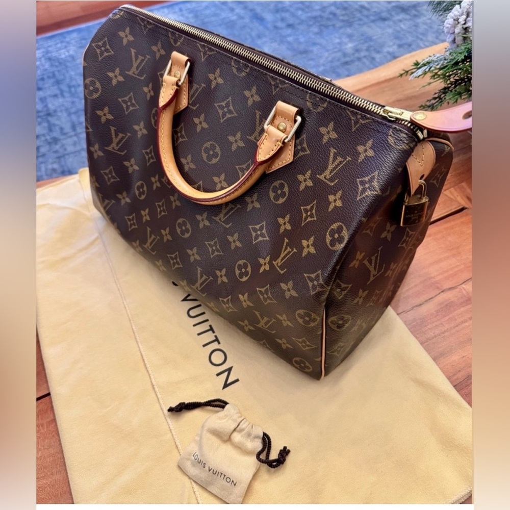 Louis Vuitton Speedy 35 Monogram Canvas Like New - Discontinued - Picture 4 of 15